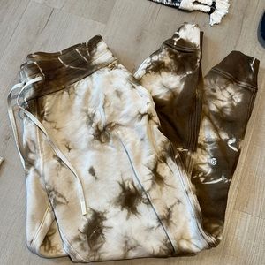 Lulu Joggers - Tie Dye, EXCELLENT condition